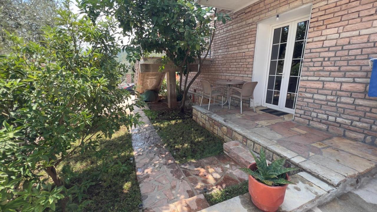 Studios&Apartment Niko Luka Ksamil Exterior photo